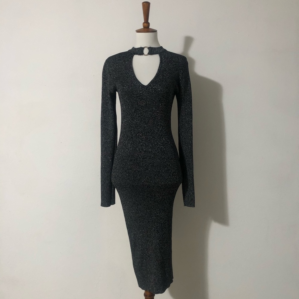 Metallic Gray Ribbed Fitted Dress - Picture 2 of 3
